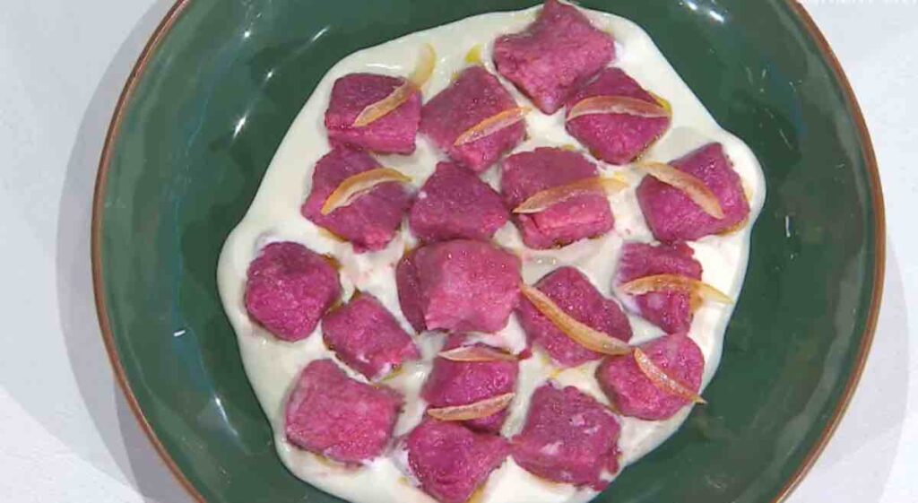 Gnocchi rosa con fonduta di robiola