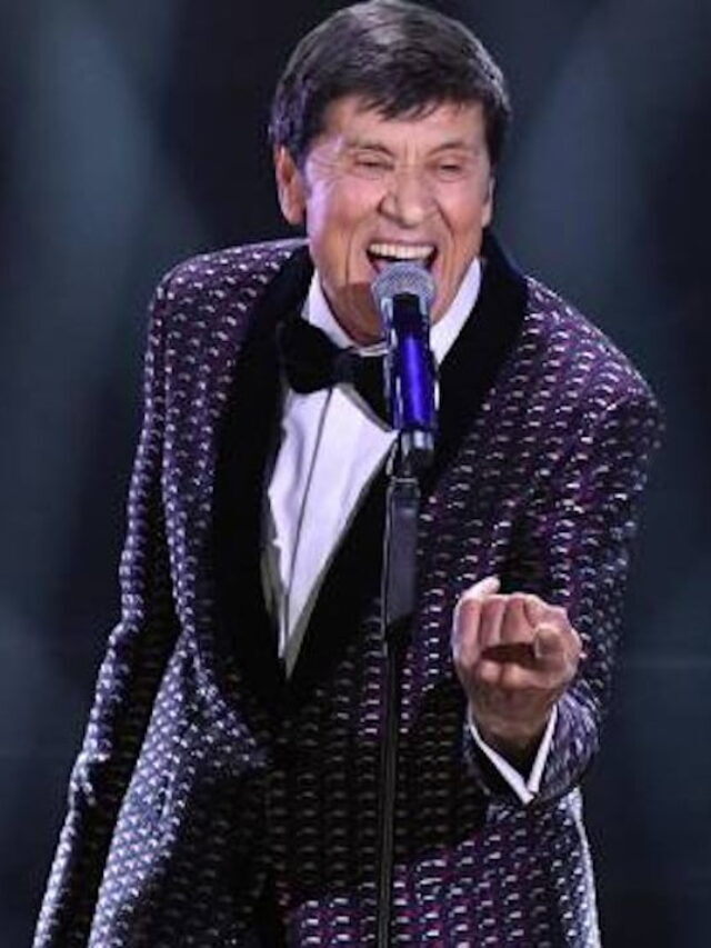 Sanremo 2023, abiti e giacche di Gianni Morandi: stilista, look