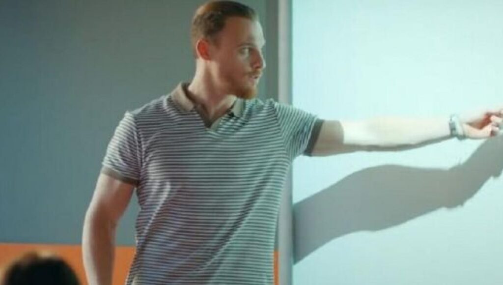 Anticipazioni Love Is In The Air 3 Marzo 2022. Serkan inizia a insegnare Architettura!