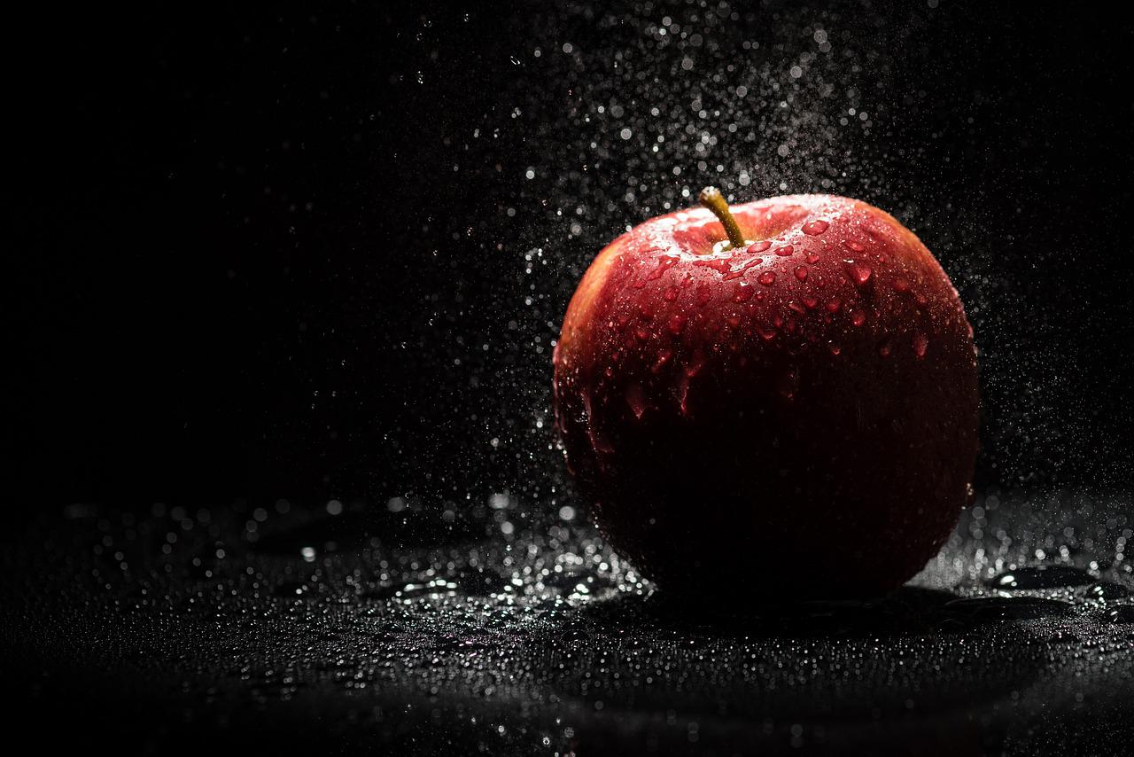 Cosa succede a chi mangia la mela prima di dormire? Ecco l’incredibile risposta