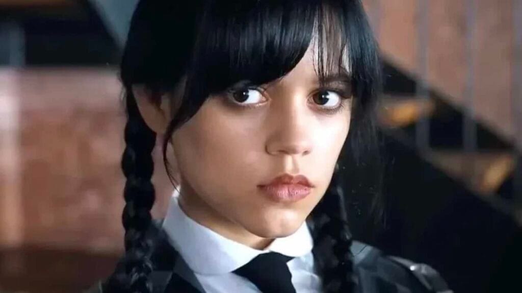 Mercoledì, perché Jenna Ortega non sbatte mai le palpebre? Tutto quello che devi sapere sulla nuova serie Netflix