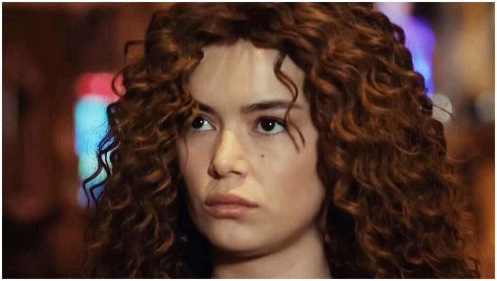 La forza di una donna, Anticipazioni e Trame Turche: Sirin svela ad Arif il mistero dell’omicidio di Sarp